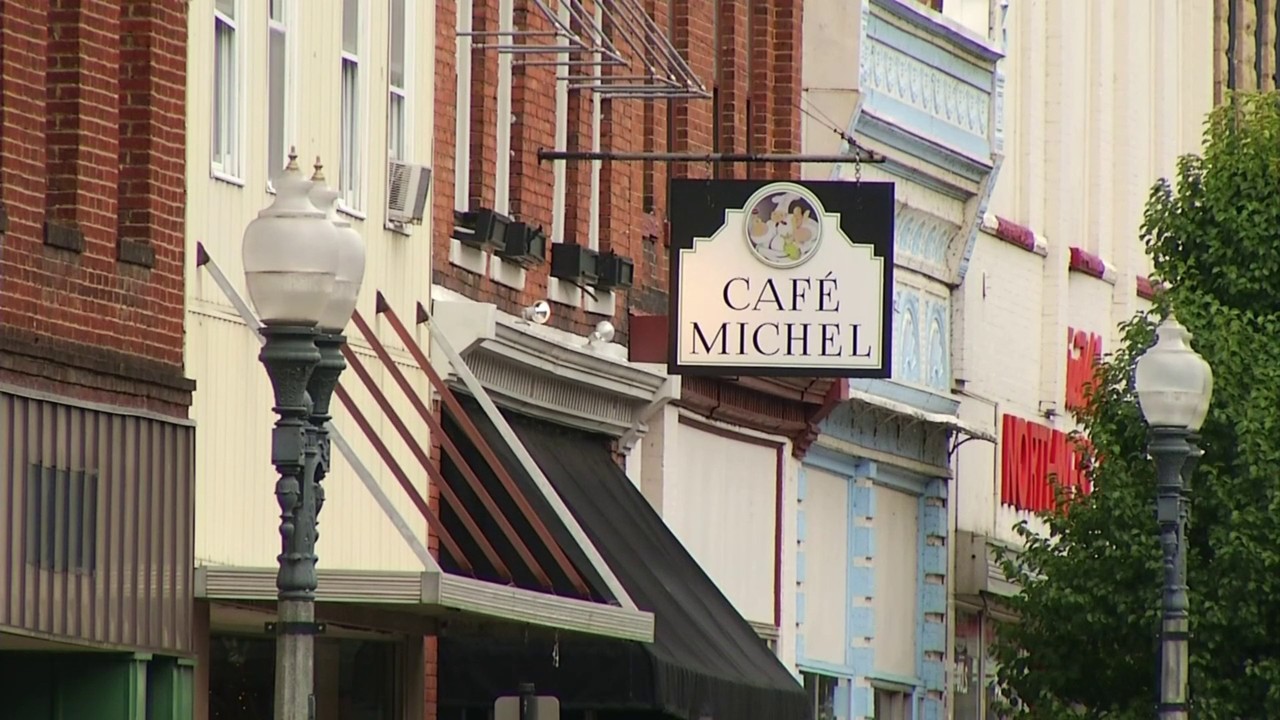 Clifton in running for best adventure town in the Blue...